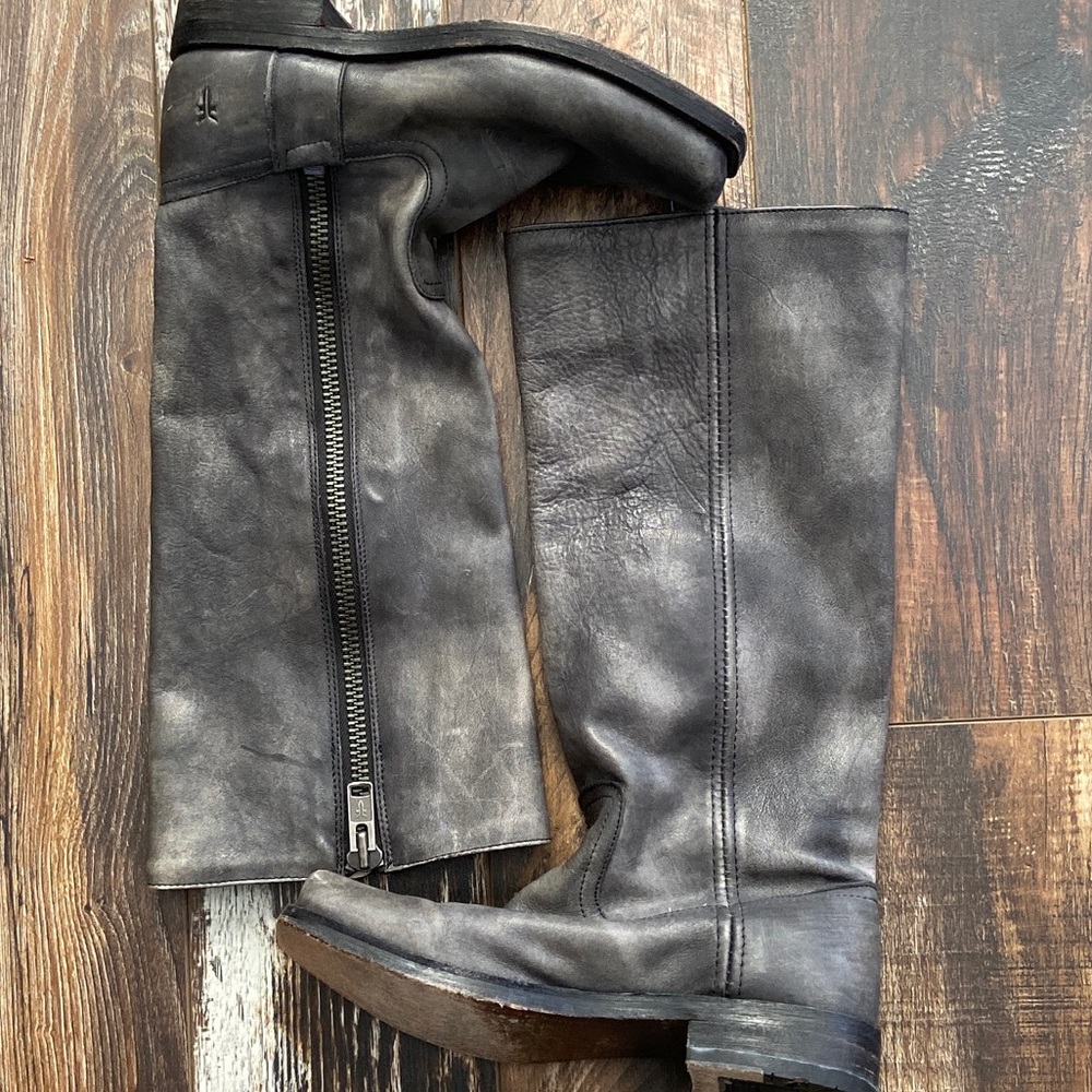 FRYE Heath outside zip boot sz 8